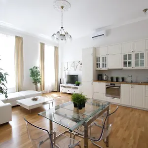 Apartment Premium By Hi5 - B25, Budapest